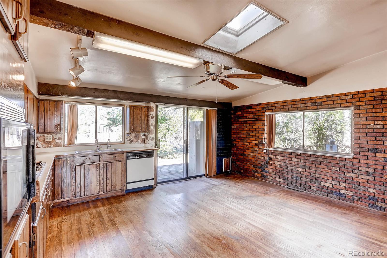 10055 East County Line Road Longmont, CO 80501 - Photo 9 of 28 Gallery Image 9