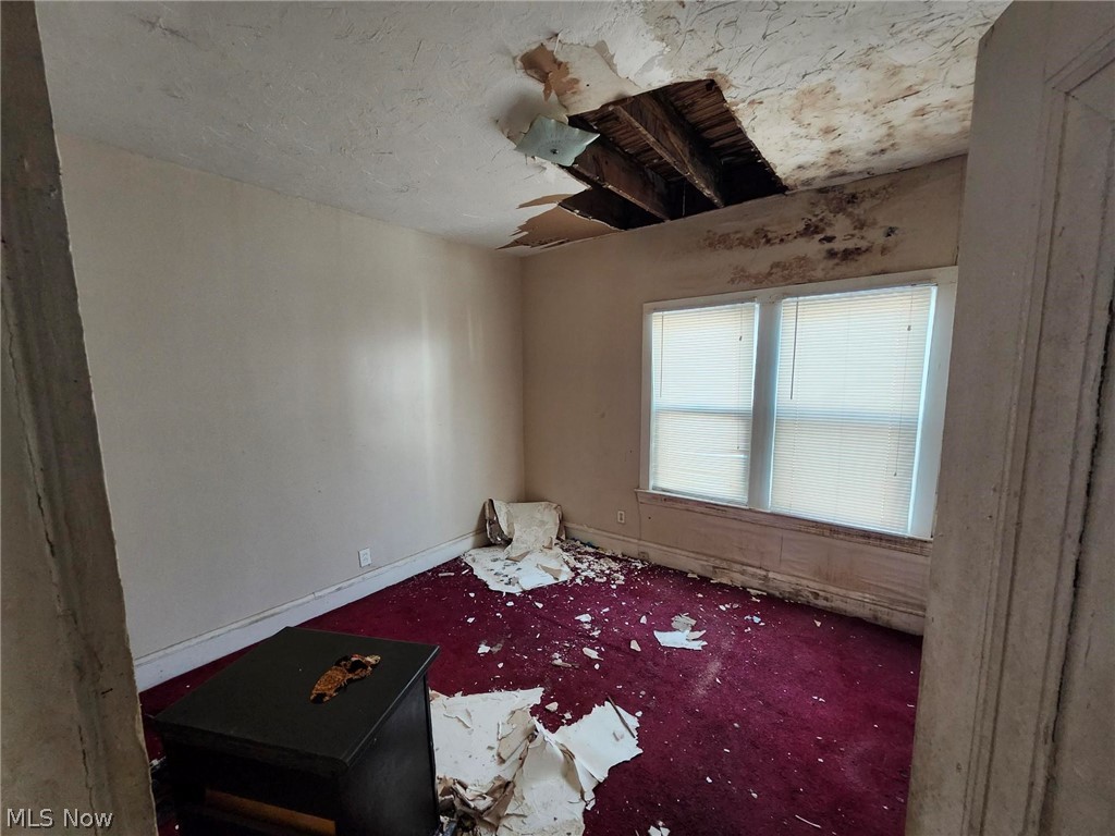 881 Eddy Road Cleveland, OH 44108 - Photo 18 of 36 Unit 8 - 2nd floor rear