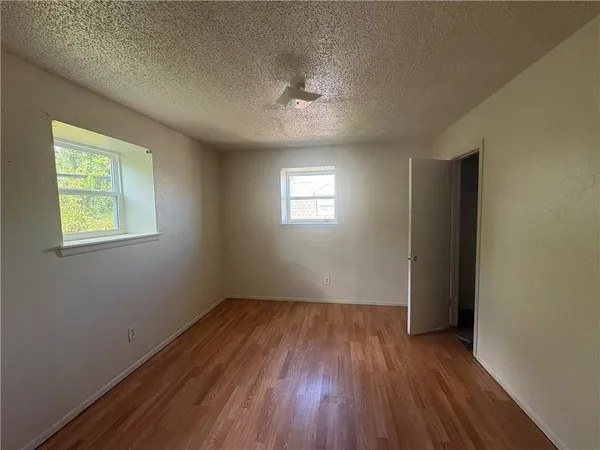 $165,000 | 2500 Jamie Court, Violet, LA 70092