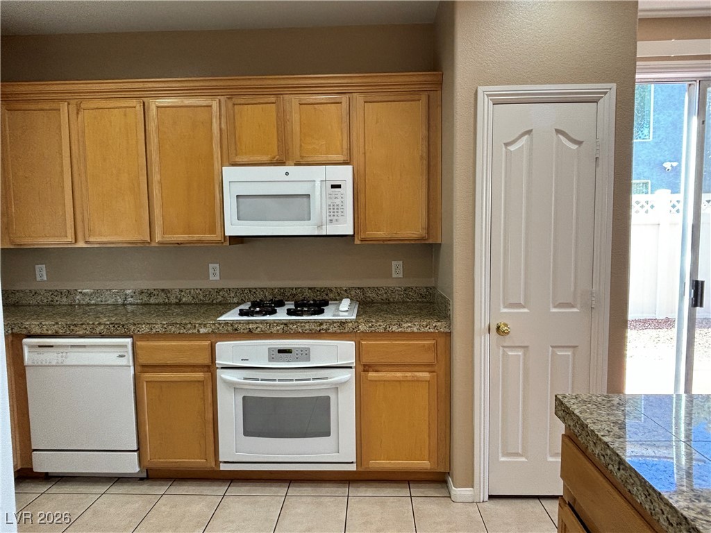 6260 Huntington Ridge Avenue Las Vegas, NV 89139 - Photo 9 of 32