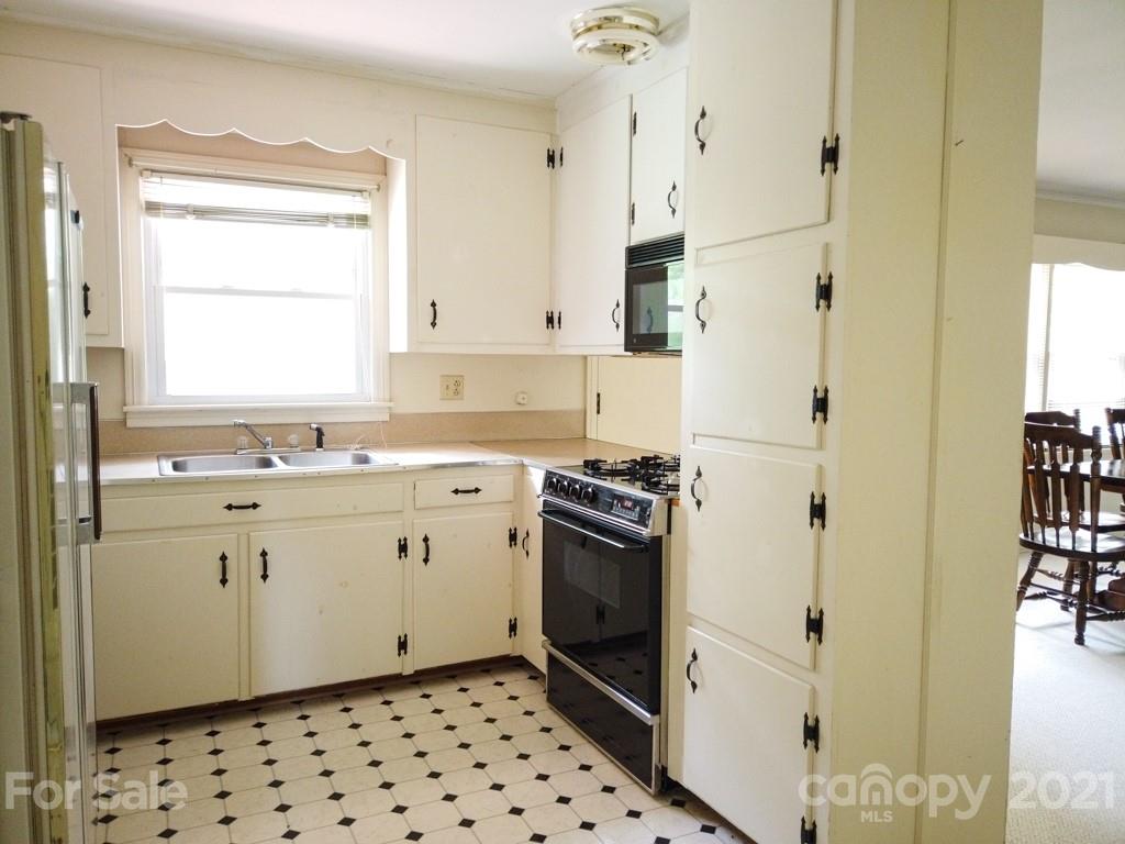 3914 South New Hope Road Gastonia, NC 28056 - Photo 13 of 44 Gallery Image 13