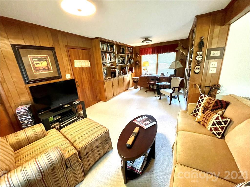 3914 South New Hope Road Gastonia, NC 28056 - Photo 4 of 44 Gallery Image 4