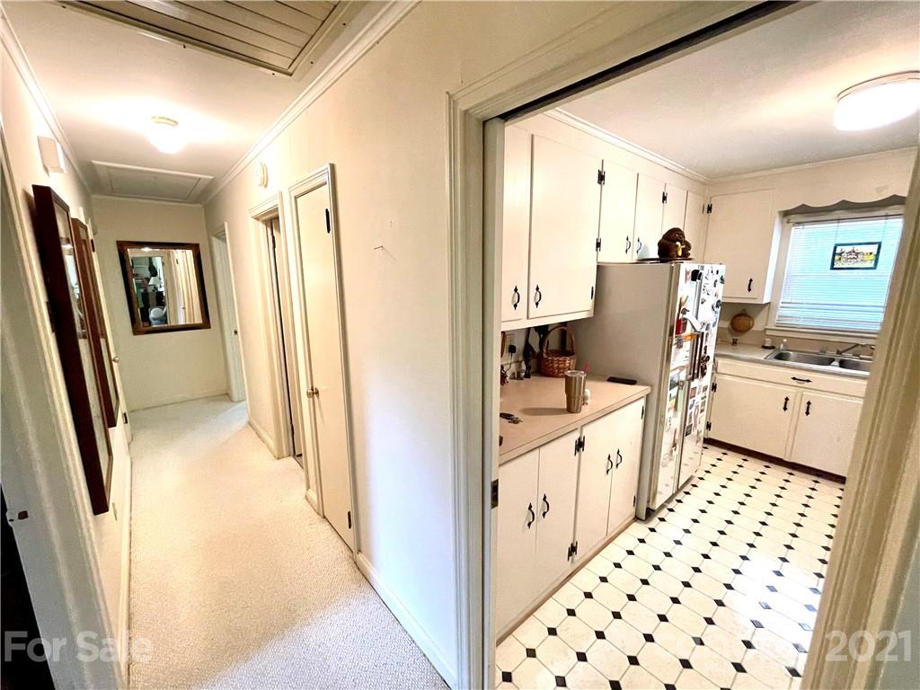 3914 South New Hope Road Gastonia, NC 28056 - Photo 10 of 44 Gallery Image 10