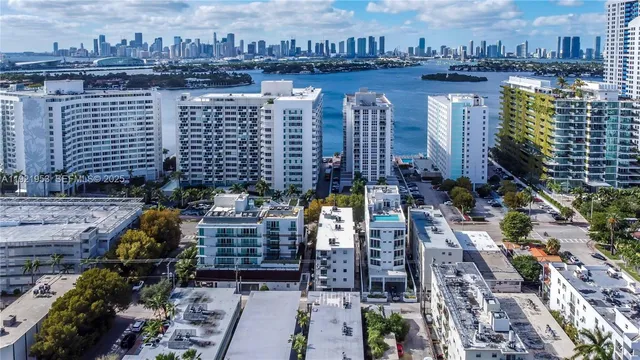 $2,000 | 1225 West Avenue, Unit 502, Miami Beach, FL 33139
