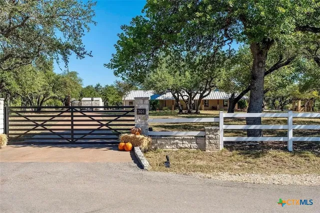 $8,500 | 301 Medlin Creek Loop, Dripping Springs, TX 78620