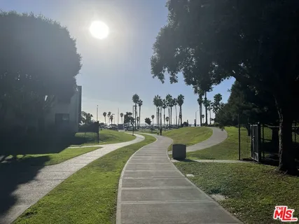 $2,500,000 | 2411 4th Street, Unit 2, Santa Monica, CA 90405