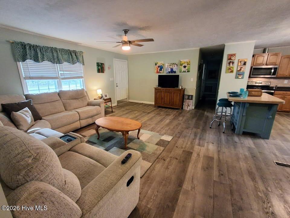 11 Fayetteville Road Elizabethtown, NC 28337 - Photo 2 of 13 02_beyc69e5025d366eb