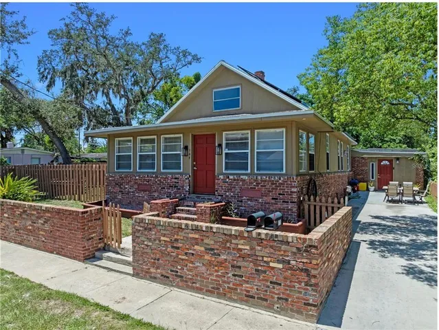 front view of house with a porch