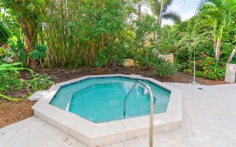 $450,000 | 533 Fallbrook Drive, Venice, FL 34292