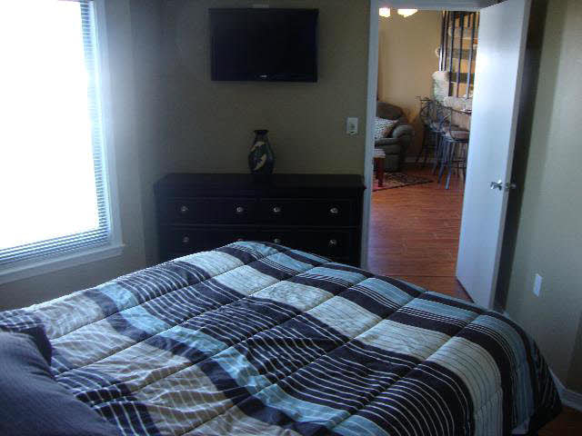 497 Plantation Road, Unit 1350 Gulf Shores, AL 36542 - Photo 7 of 12 Master Bedroom
