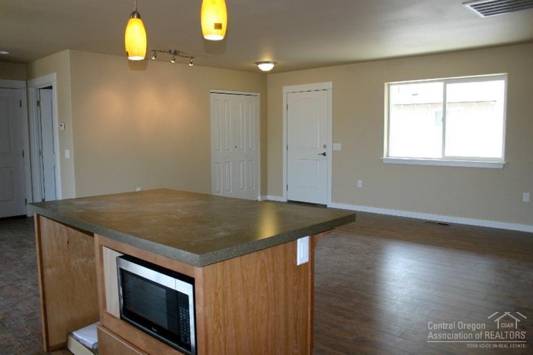 21160 Southeast Reed Market Road Bend, OR 97702 - Photo 3 of 18 Additional Photo