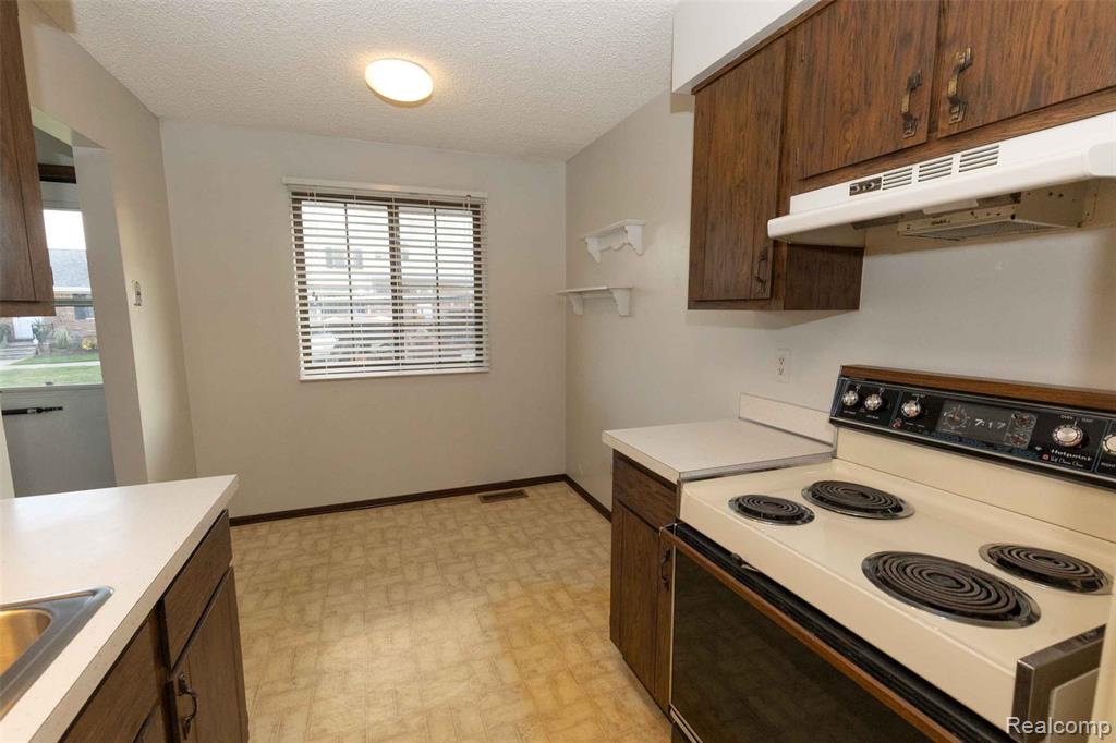 125 Cuttle Road, Unit 44 Marysville, MI 48040 - Photo 11 of 46