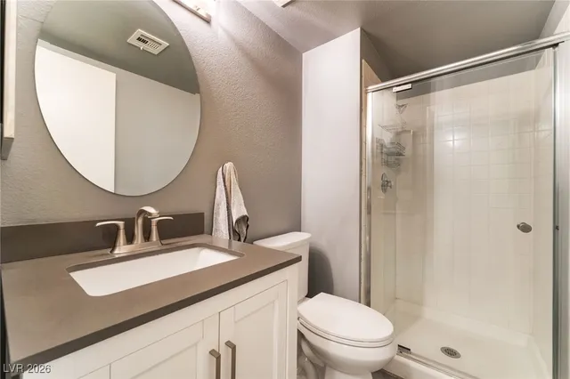 $3,500 | 8704 Isola Drive, Las Vegas, NV 89117