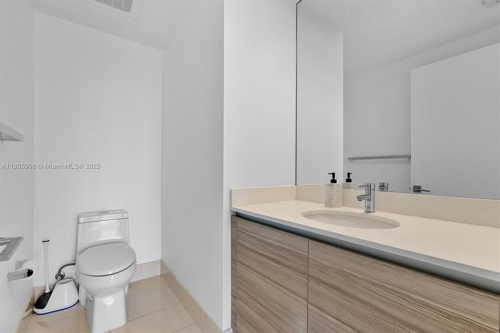 121 Northeast 34th Street, Unit 1208 Miami, FL 33137 - Photo 13 of 52