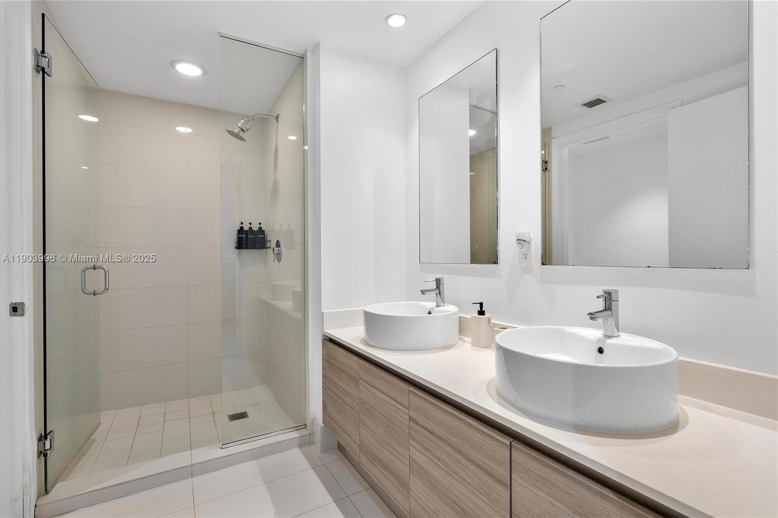 121 Northeast 34th Street, Unit 1208 Miami, FL 33137 - Photo 16 of 52