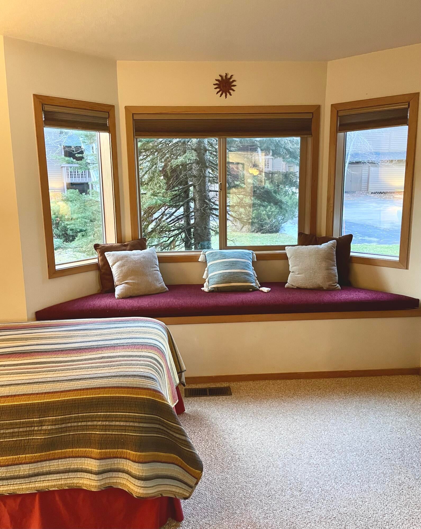 57376 Beaver Ridge Loop, Unit 33C1 Sunriver, OR 97707 - Photo 18 of 35 16-GuestBed-R33
