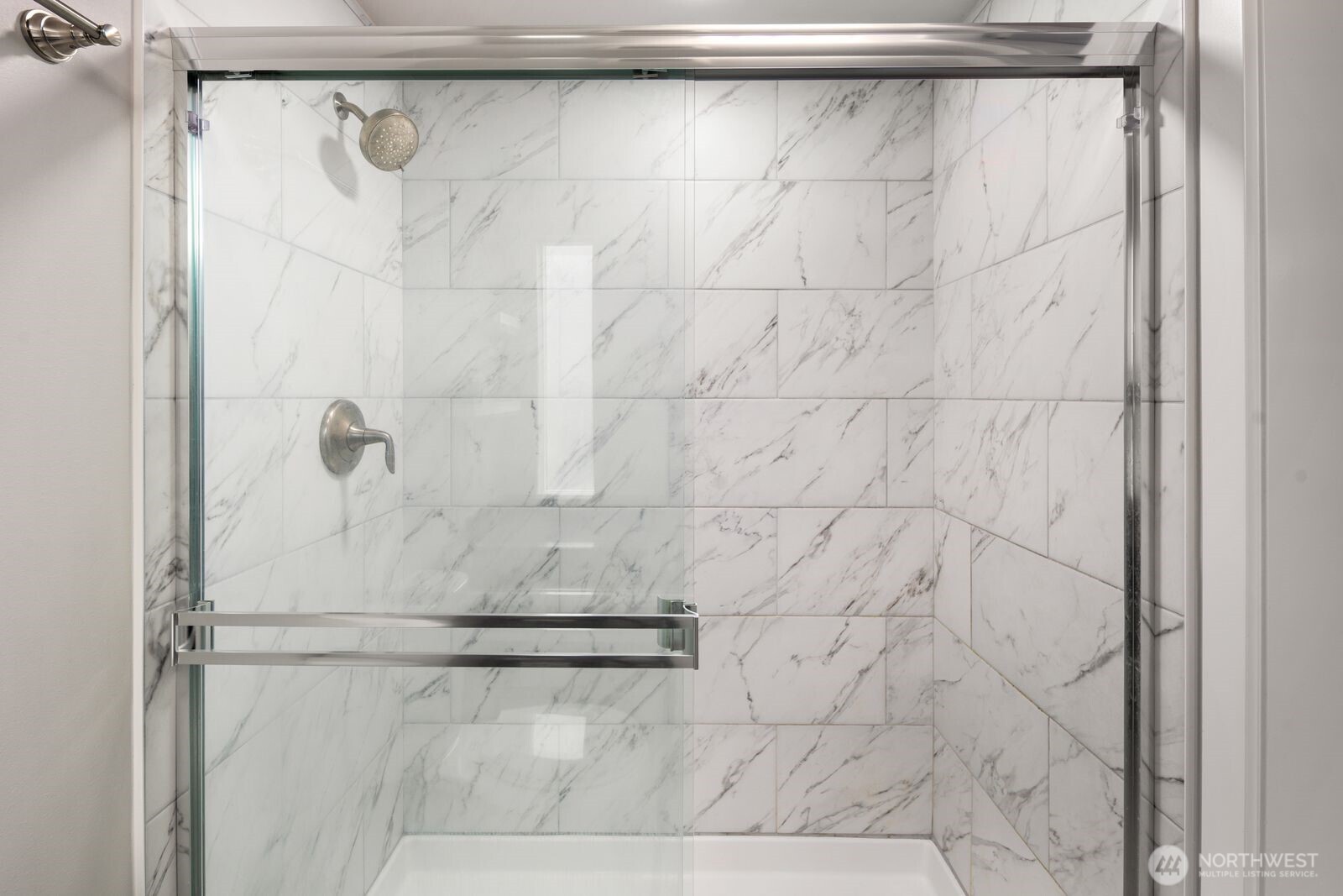 1729 18th Avenue, Unit 201 Seattle, WA 98122 - Photo 26 of 36