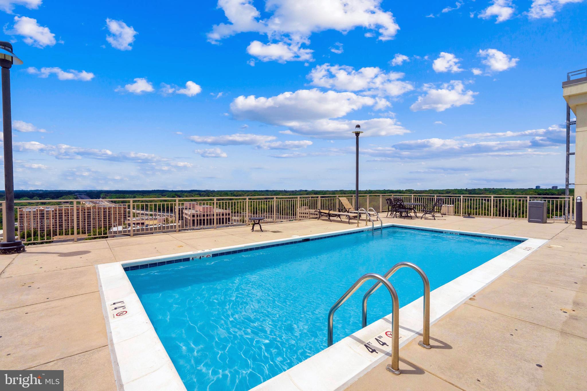2726 Gallows Road, Unit 102 Vienna, VA 22180 - Photo 19 of 20 Outdoor Pool