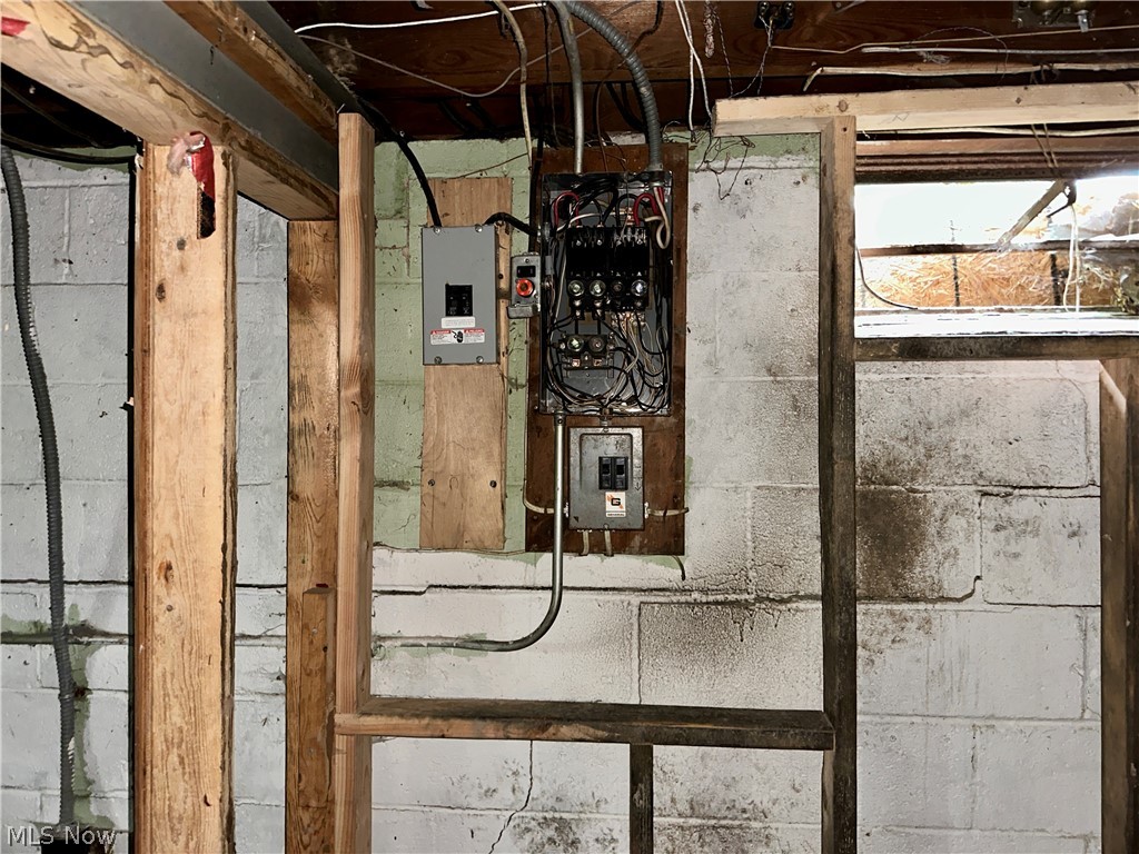 5319 Fairtree Road Bedford Heights, OH 44146 - Photo 21 of 27 Electrical
