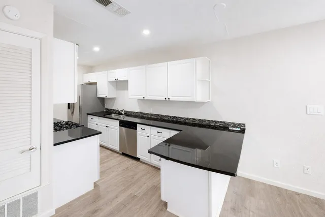 $1,475 | 5917 Little Creek Trail, Austin, TX 78744