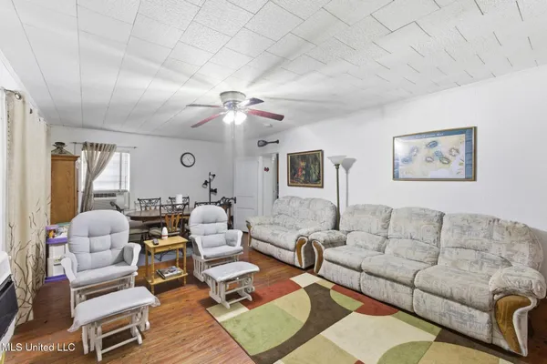 $87,000 | 608 East Railroad Avenue, Gloster, MS 39638