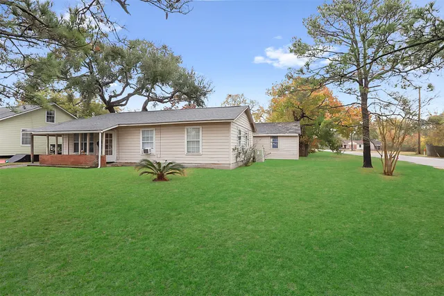 $1,500 | 727 South Iowa Street, La Porte, TX 77571