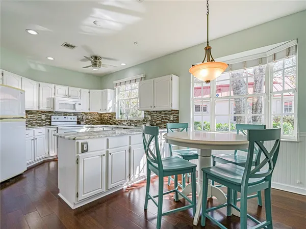 $2,850 | 2400 46th Avenue, Vero Beach, FL 32966
