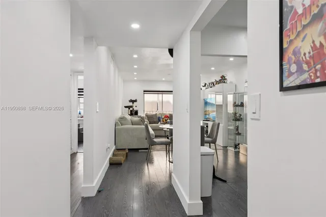 $250,000 | 1630 West 46th Street, Unit 208F, Hialeah, FL 33012