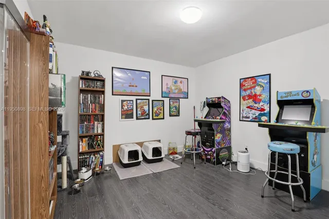 $250,000 | 1630 West 46th Street, Unit 208F, Hialeah, FL 33012