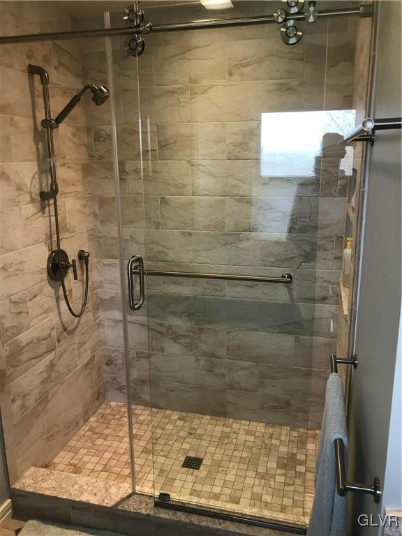4998 Abbey Road Coplay, PA 18037 - Photo 18 of 30 Gallery Image 18