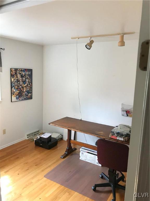 4998 Abbey Road Coplay, PA 18037 - Photo 20 of 30 Gallery Image 20