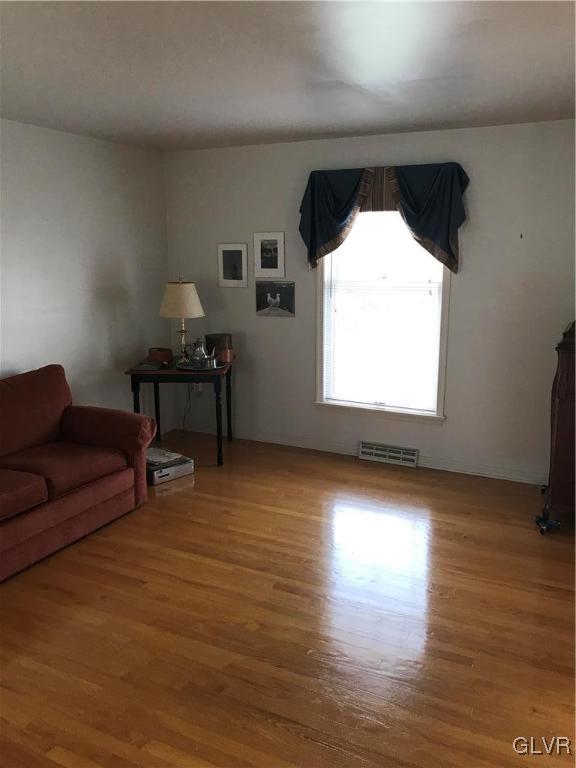 4998 Abbey Road Coplay, PA 18037 - Photo 9 of 30 Gallery Image 9