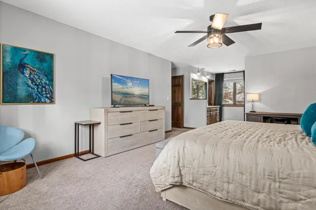 $635,000 | 5816 Oxford Street North, Shoreview, MN 55126