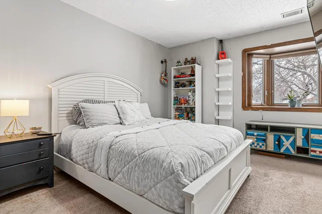 $635,000 | 5816 Oxford Street North, Shoreview, MN 55126