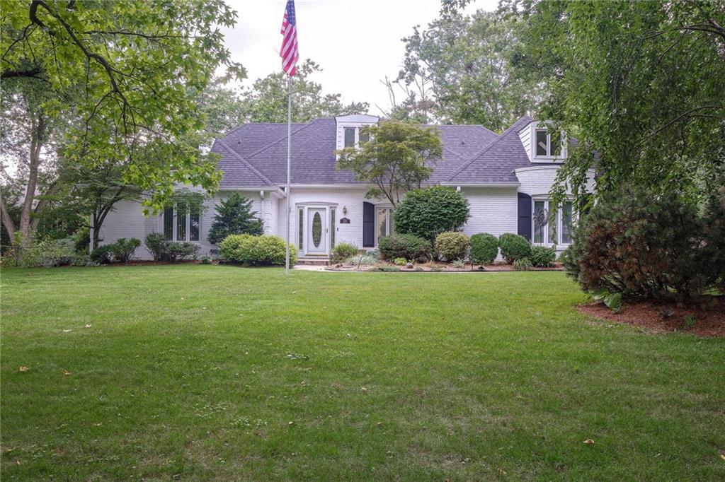 1739 Sturbridge Road Indianapolis, IN 46260 - Photo 1 of 38 Gallery Image 1