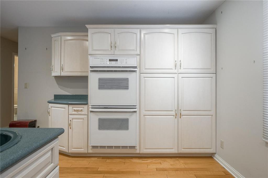 1739 Sturbridge Road Indianapolis, IN 46260 - Photo 14 of 38 Gallery Image 14