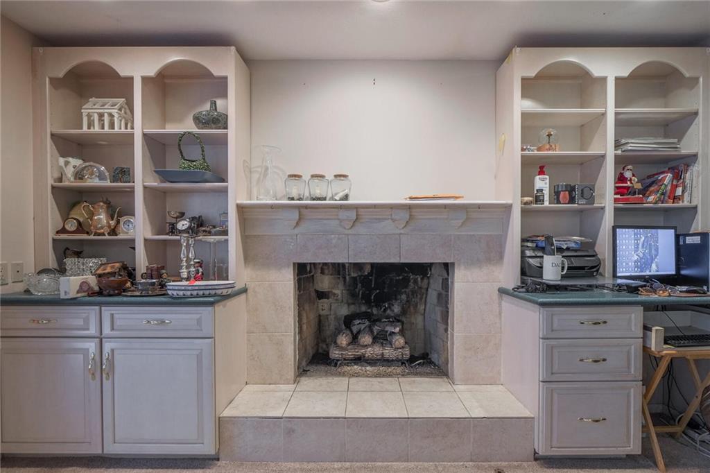 1739 Sturbridge Road Indianapolis, IN 46260 - Photo 16 of 38 Gallery Image 16