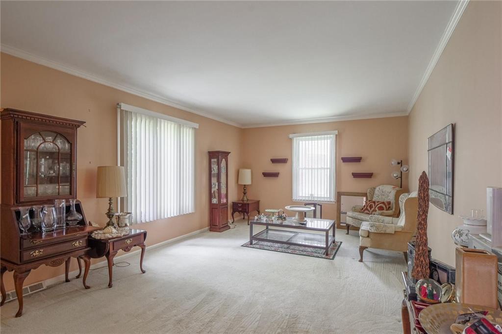 1739 Sturbridge Road Indianapolis, IN 46260 - Photo 17 of 38 Gallery Image 17