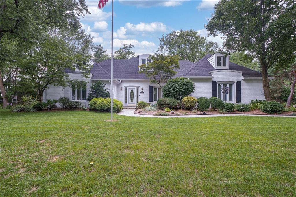 1739 Sturbridge Road Indianapolis, IN 46260 - Photo 2 of 38 Gallery Image 2