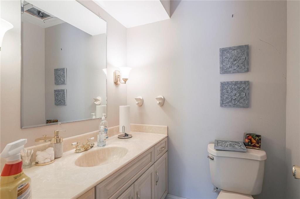 1739 Sturbridge Road Indianapolis, IN 46260 - Photo 21 of 38 Gallery Image 21