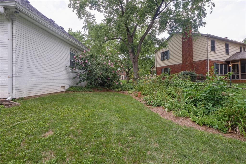 1739 Sturbridge Road Indianapolis, IN 46260 - Photo 37 of 38 Gallery Image 37