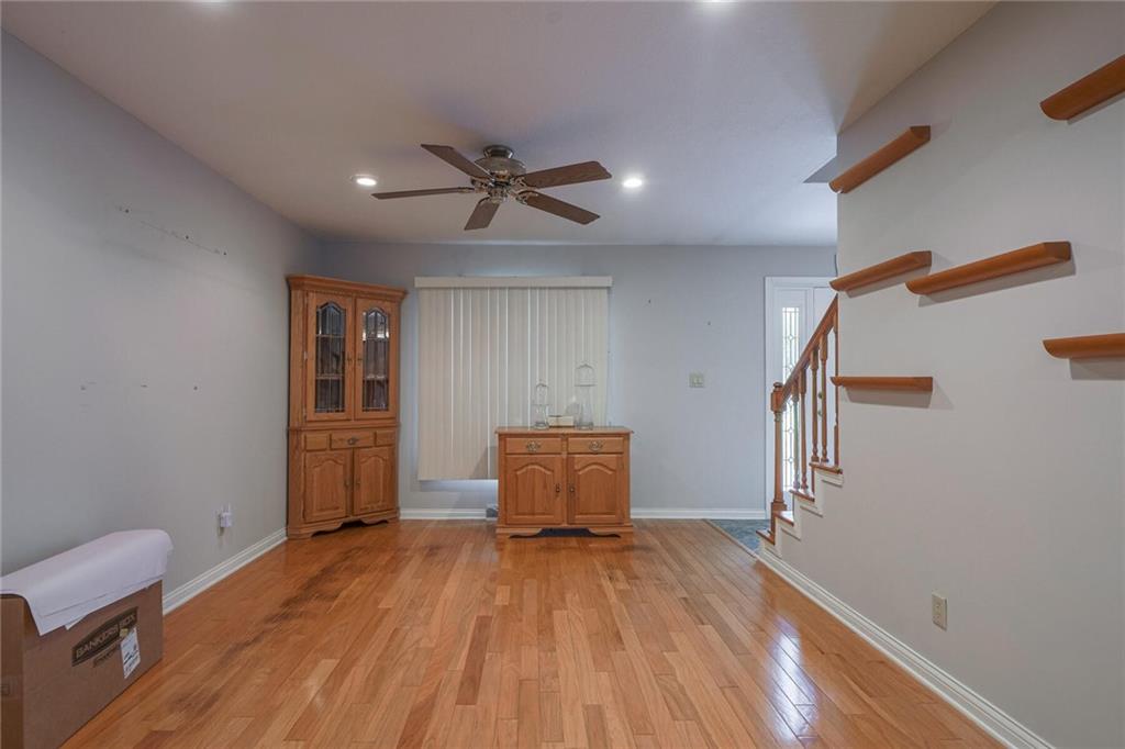 1739 Sturbridge Road Indianapolis, IN 46260 - Photo 9 of 38 Gallery Image 9