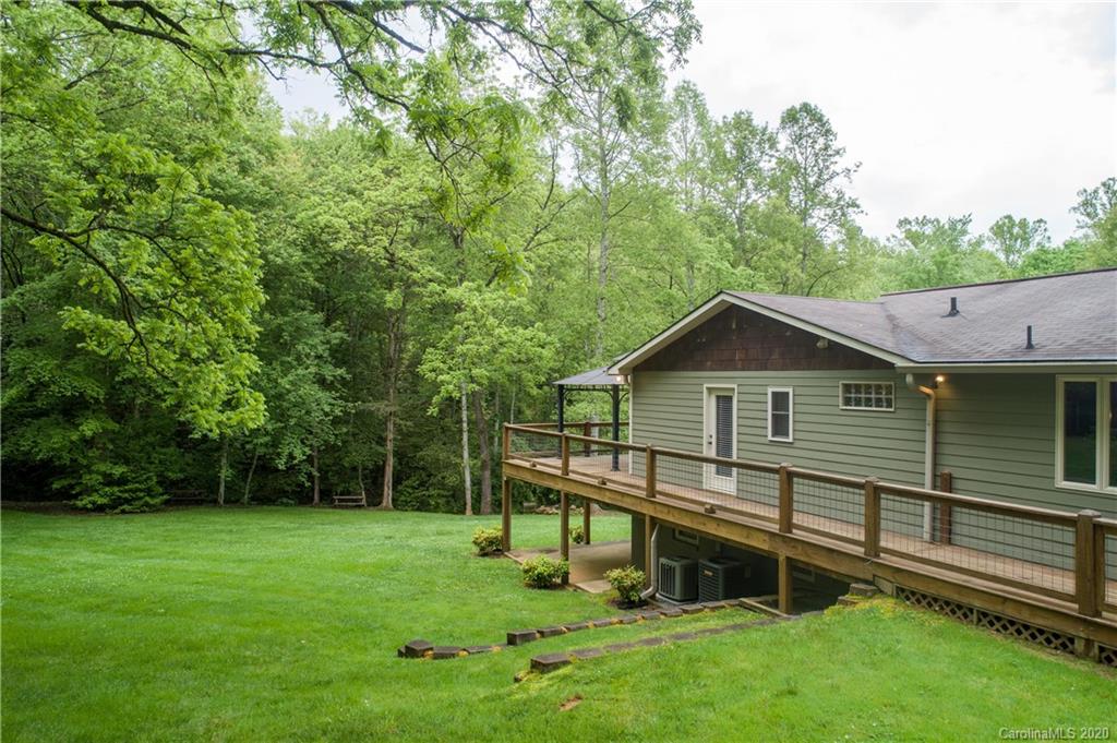 936 Frady Cove Road Sylva, NC 28779 - Photo 2 of 38 Gallery Image 2