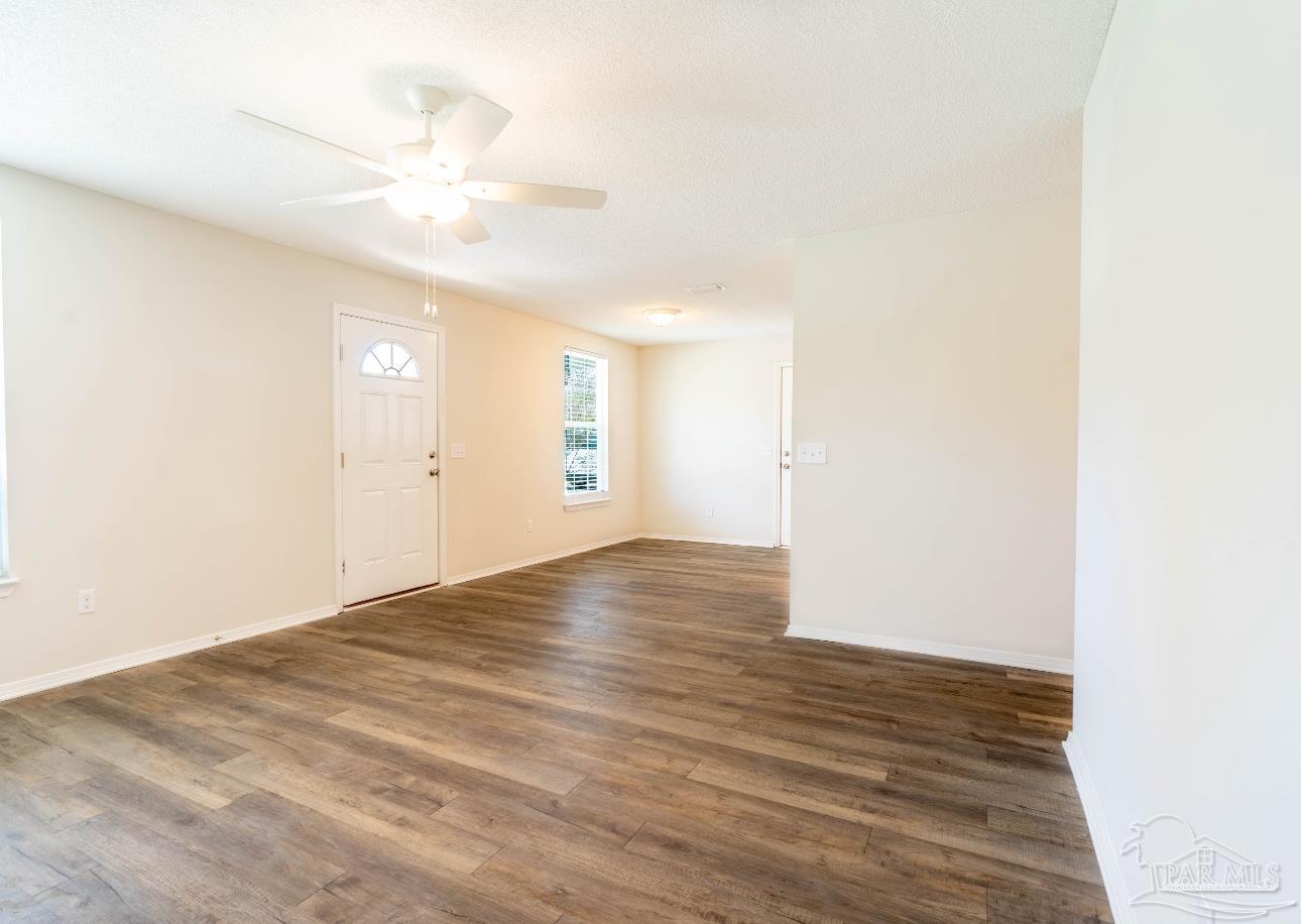 5895 Tryton Circle Pensacola, FL 32526 - Photo 3 of 16