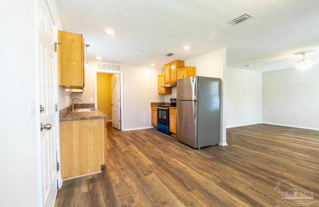 5895 Tryton Circle Pensacola, FL 32526 - Photo 4 of 16