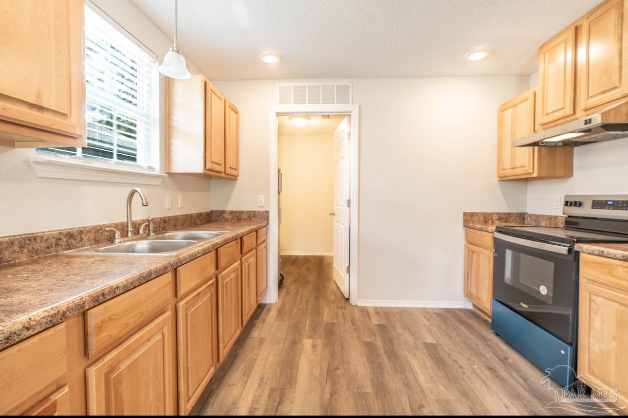 5895 Tryton Circle Pensacola, FL 32526 - Photo 5 of 16