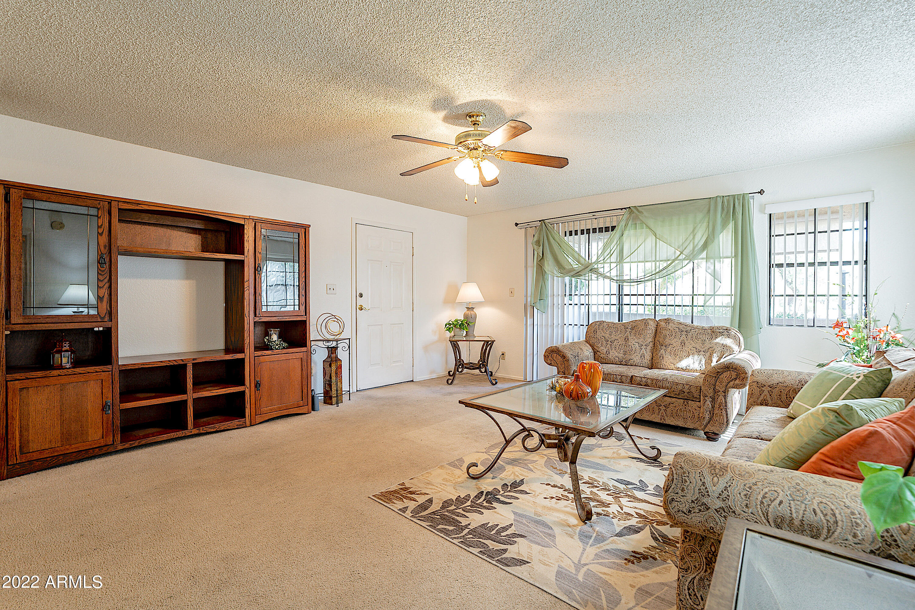 2855 South Ext Road, Unit 121 Mesa, AZ 85210 - Photo 3 of 27 03-Living room