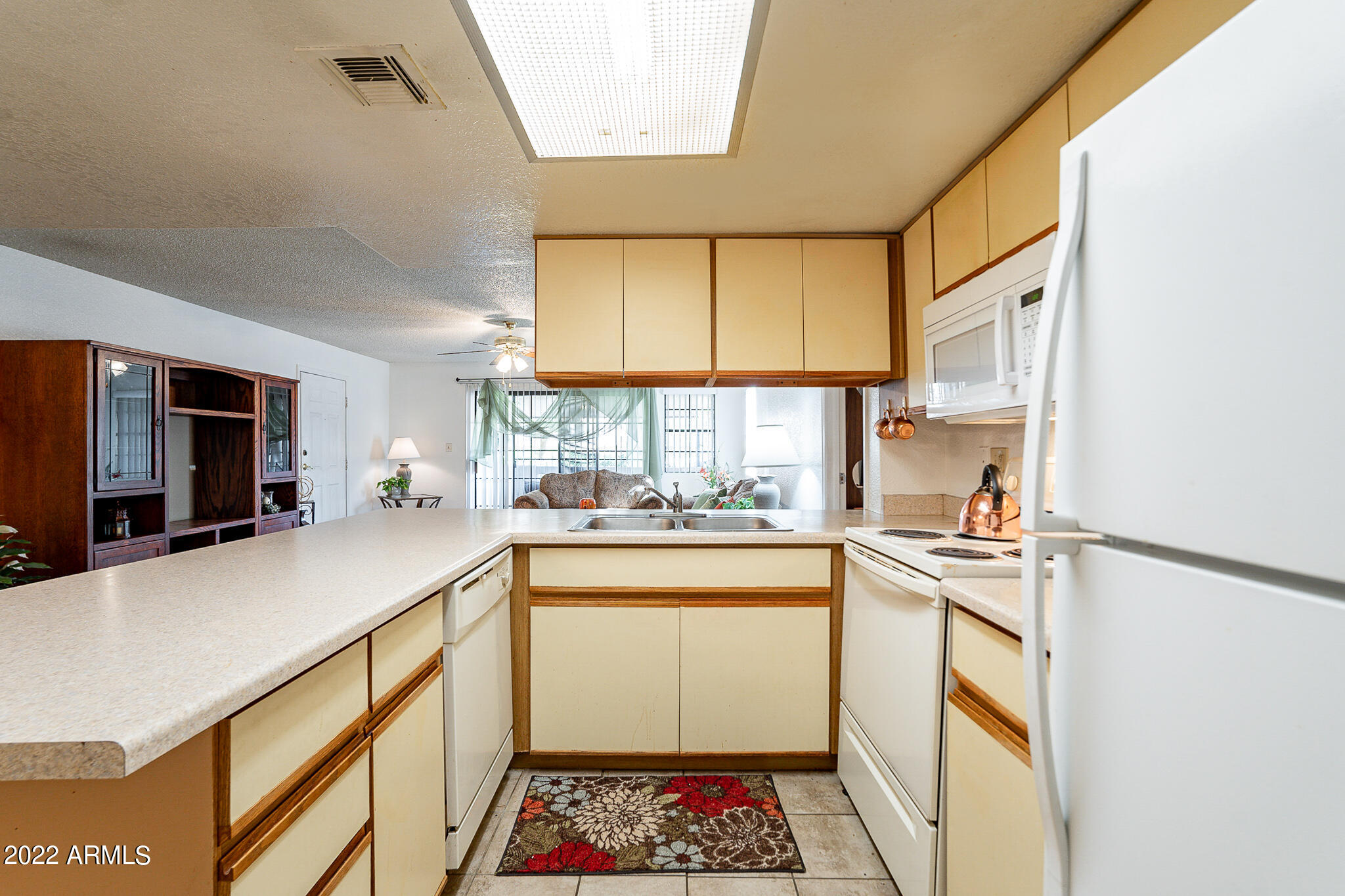 2855 South Ext Road, Unit 121 Mesa, AZ 85210 - Photo 7 of 27 08-Kitchen