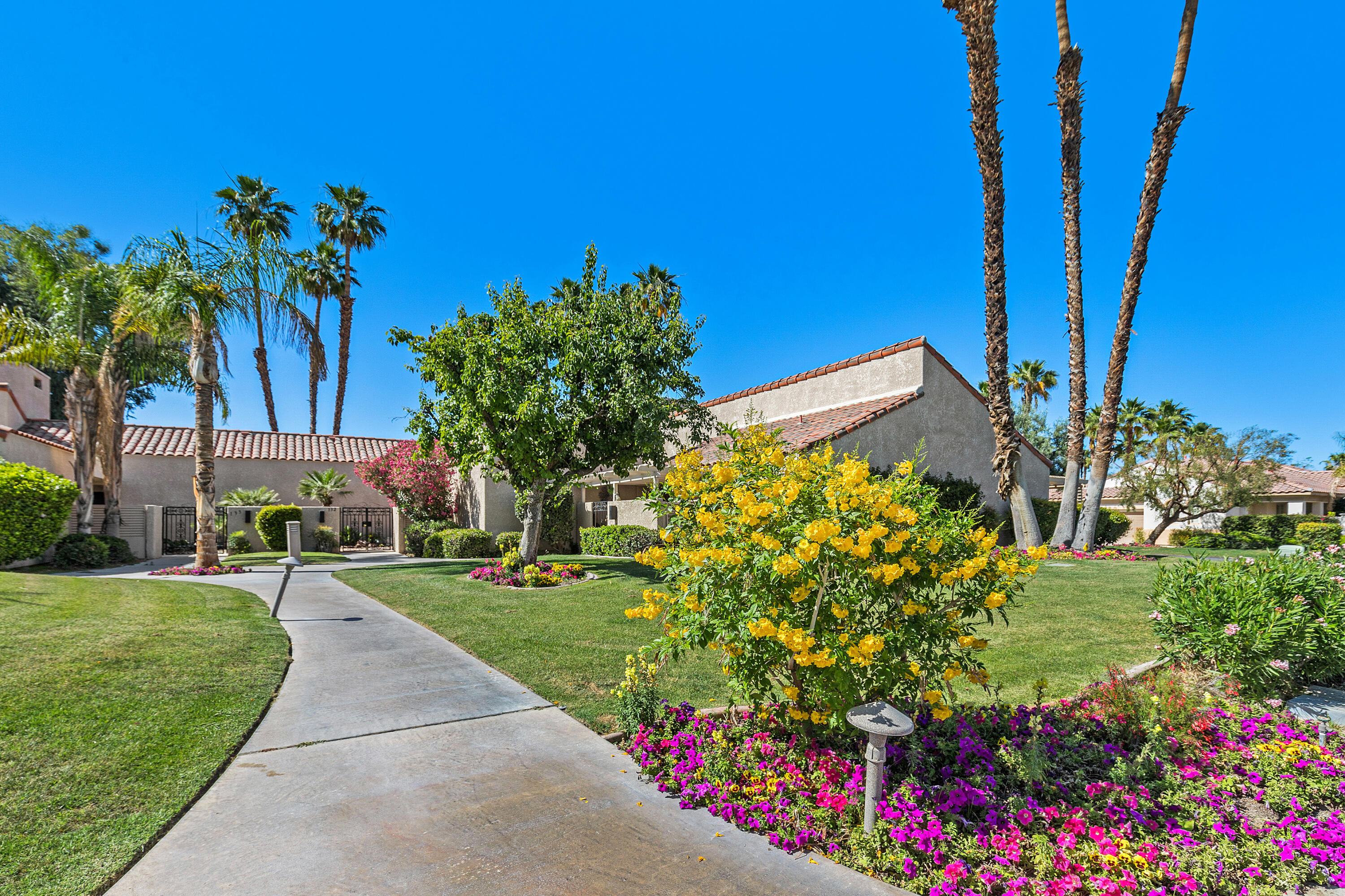 132 Racquet Club Drive South Rancho Mirage, CA 92270 - Photo 1 of 35 1_11411411_169416_169416-EI-101