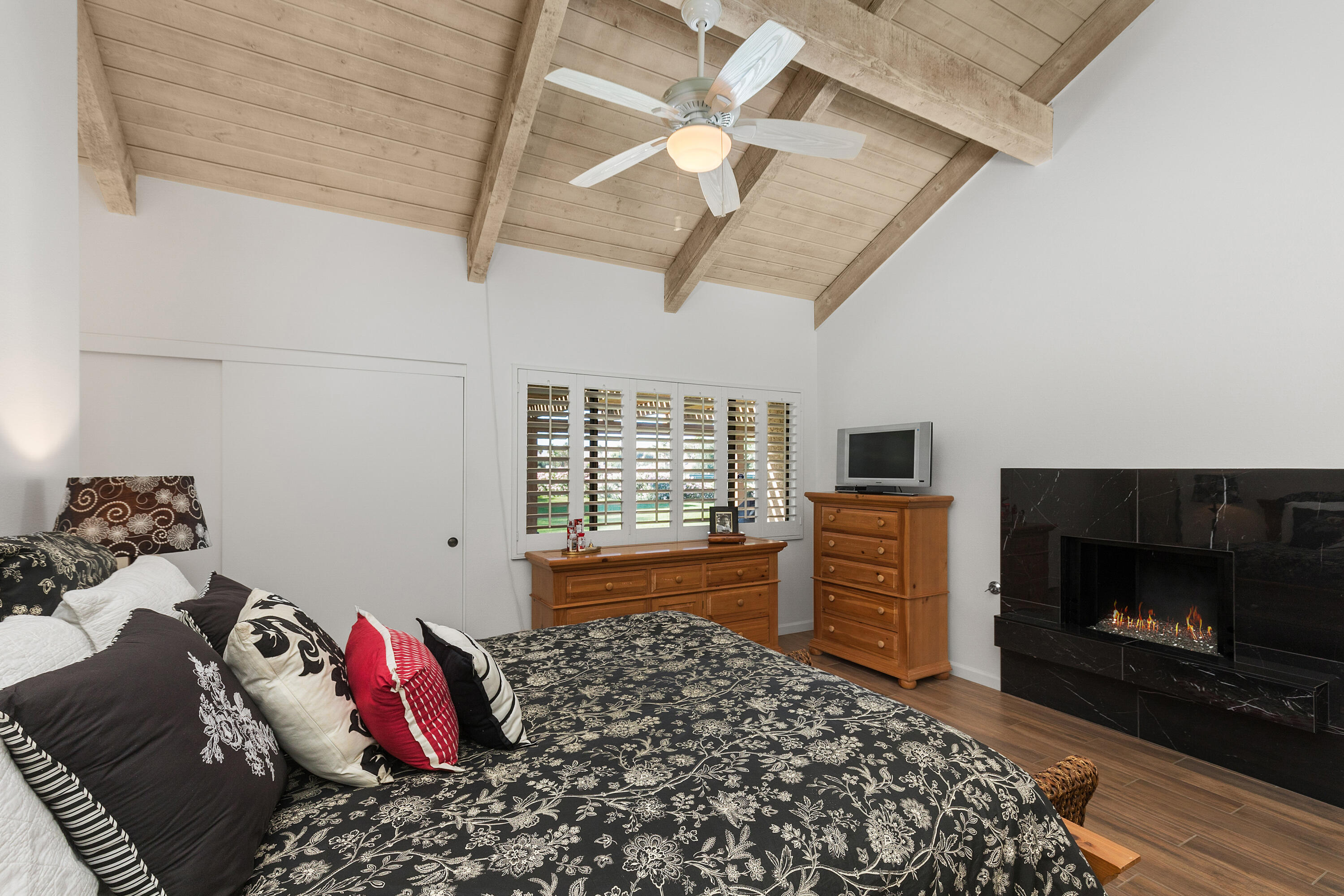 132 Racquet Club Drive South Rancho Mirage, CA 92270 - Photo 23 of 35 23_11411434_169416_169416-EI-123
